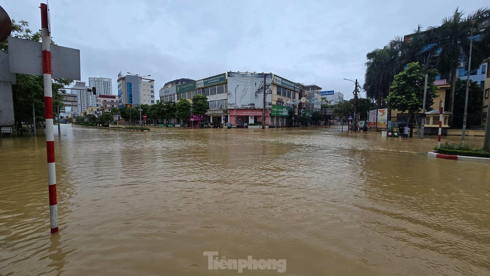 Thái Nguyên: Nước lũ ở sông Cầu rút, lực lượng chức năng tiếp tục cứu người
